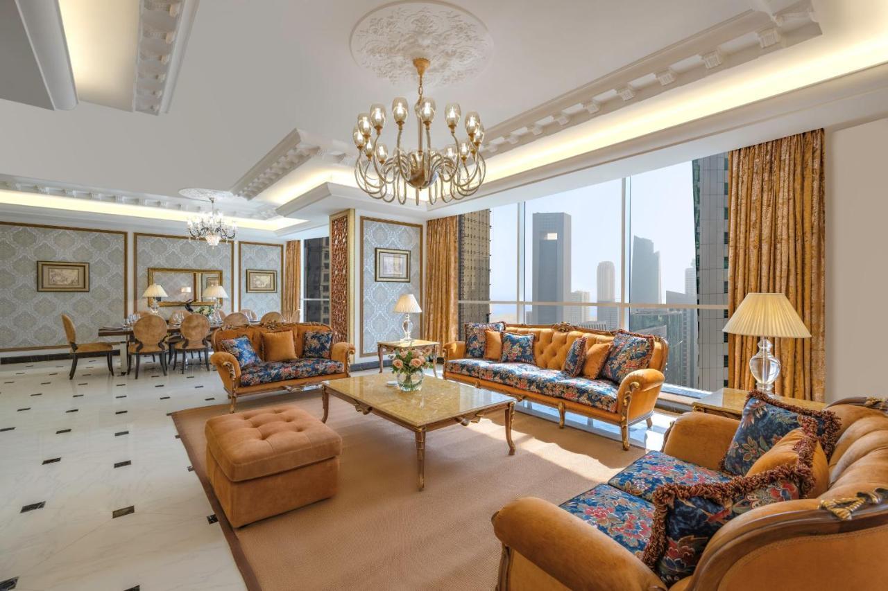 Dusit Hotel & Suites - Доха Екстериор снимка A living room