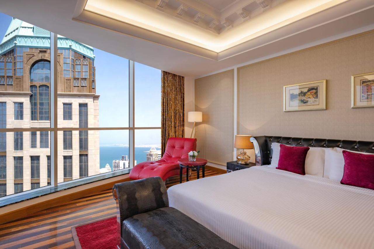 Dusit Hotel & Suites - Доха Екстериор снимка A bedroom at the hotel