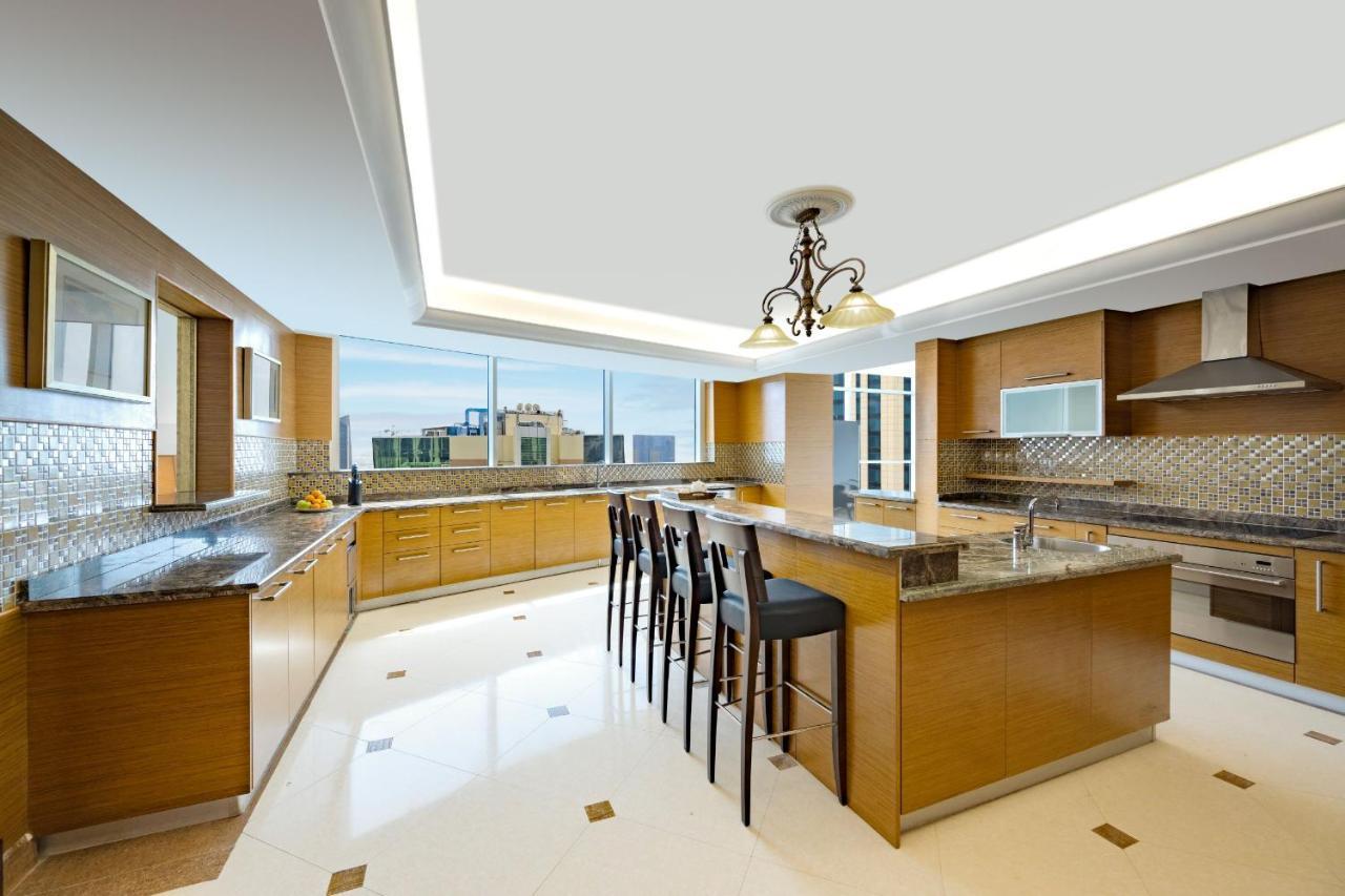 Dusit Hotel & Suites - Доха Екстериор снимка A modern kitchen